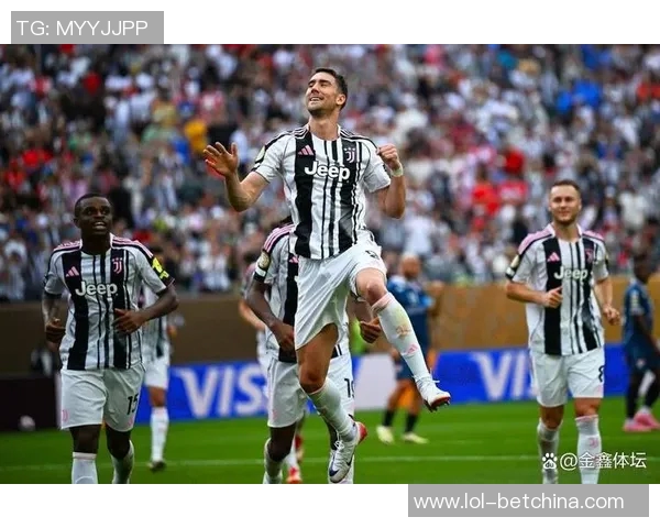 中超赛场惊现冷门利物浦逆袭尤文图斯全场沸腾