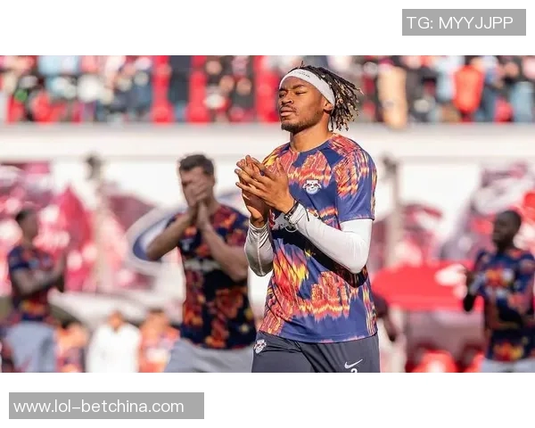 国王杯精彩对决里昂逆转莱比锡点球大战引爆全场激情时刻回顾