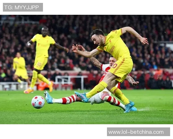 足总杯激战利物浦小胜阿森纳全场沸腾瞬间回顾精彩集锦 足总杯激战利物浦小胜阿森纳全场沸腾瞬间回顾精彩集锦