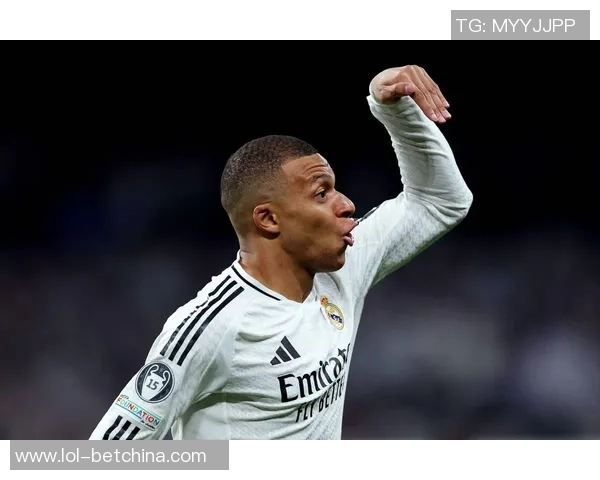 足总杯激战皇马险胜尤文图斯帽子戏法引发全场狂欢与转会传闻交织