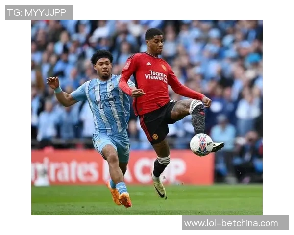 足总杯激战曼联与莱比锡平局绝杀时刻引发全场狂欢解析 足总杯激战曼联与莱比锡平局绝杀时刻引发全场狂欢解析