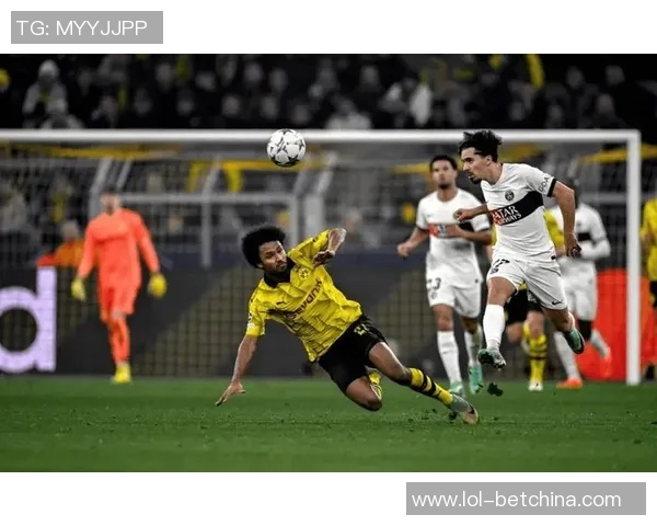 德甲惊天冷门里昂5-0狂胜多特蒙德全场沸腾解析