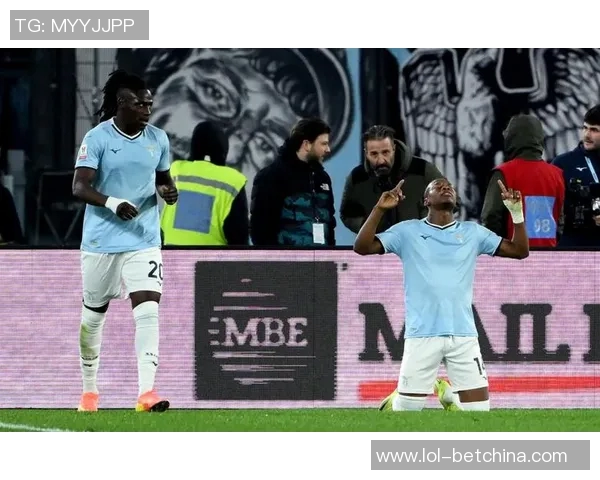 世界杯精彩对决里昂逆转那不勒斯帽子戏法引爆全场热情